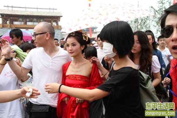 谢霆锋、蔡卓妍在咱东平拍《仙剑奇缘》 最新