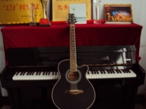 东平县城出售二手电箱吉他、快板