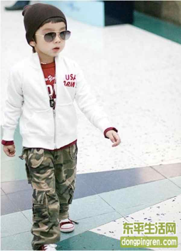 B2W2 09秋款第二波天使宝贝系列外套+迷彩牛仔裤30元1套.jpg