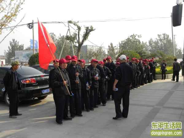 老人的纪律性比我们还好，呵呵