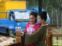 《剑侠情缘》东平清河公园拍摄现场的美女