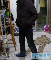 磕瓜子磕出这种境界，牛人啊！