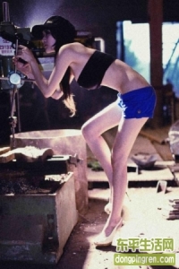 你们工厂有这么靓的妞吗