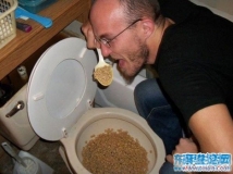 我靠！来看这货吃的是方便面么？